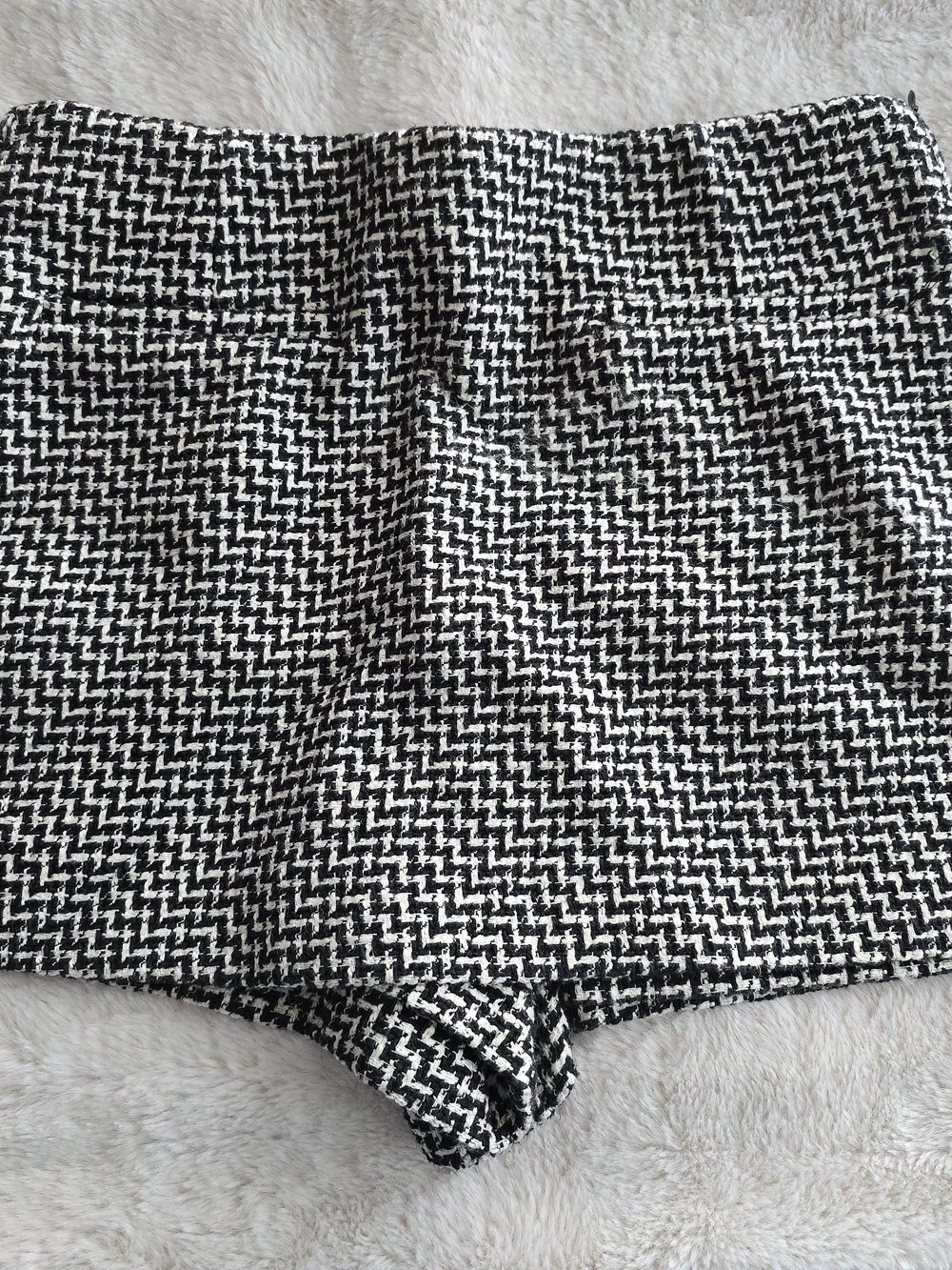 Zara Black & White Houndstooth Skort